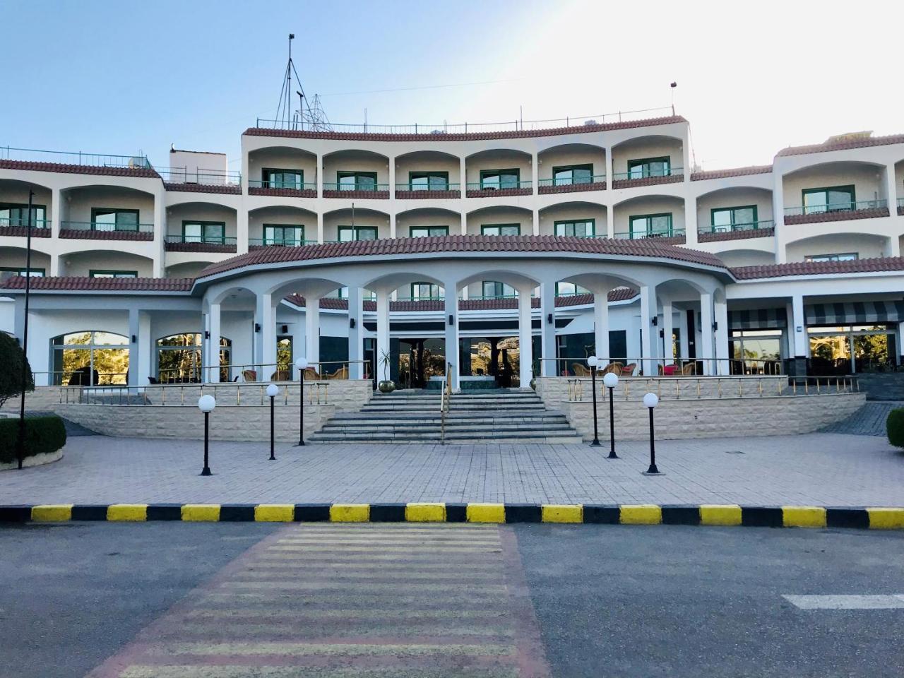 Assiut Cement Hotel Exterior foto